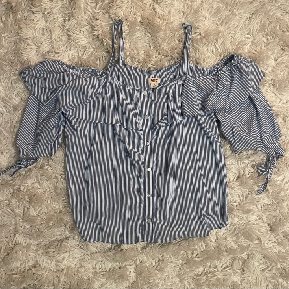 Women’s Mossimo off- shoulder Ruffle Top